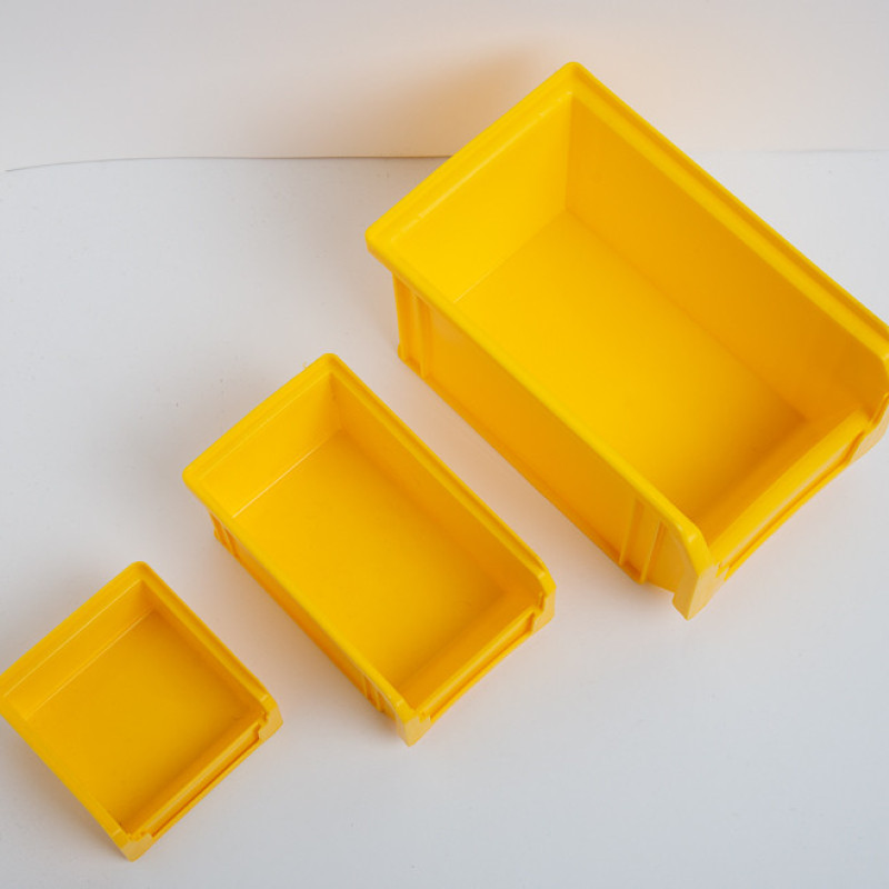 Ящик-контейнер 701 ПРЕМІУМ 230х145х125 мм жовтий для зберігання деталей