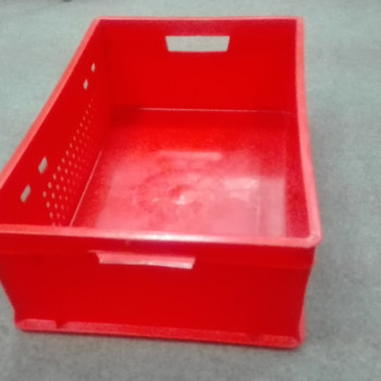 Ящик пластиковий 600х400х200 Є2 червоний перфорований