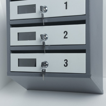 Скринька поштова багатосекційна на 3 квартири з задньою стінкою