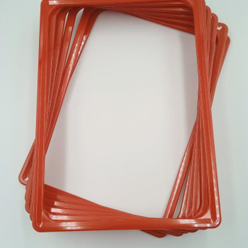 Рамка А4 пластикова Червоний