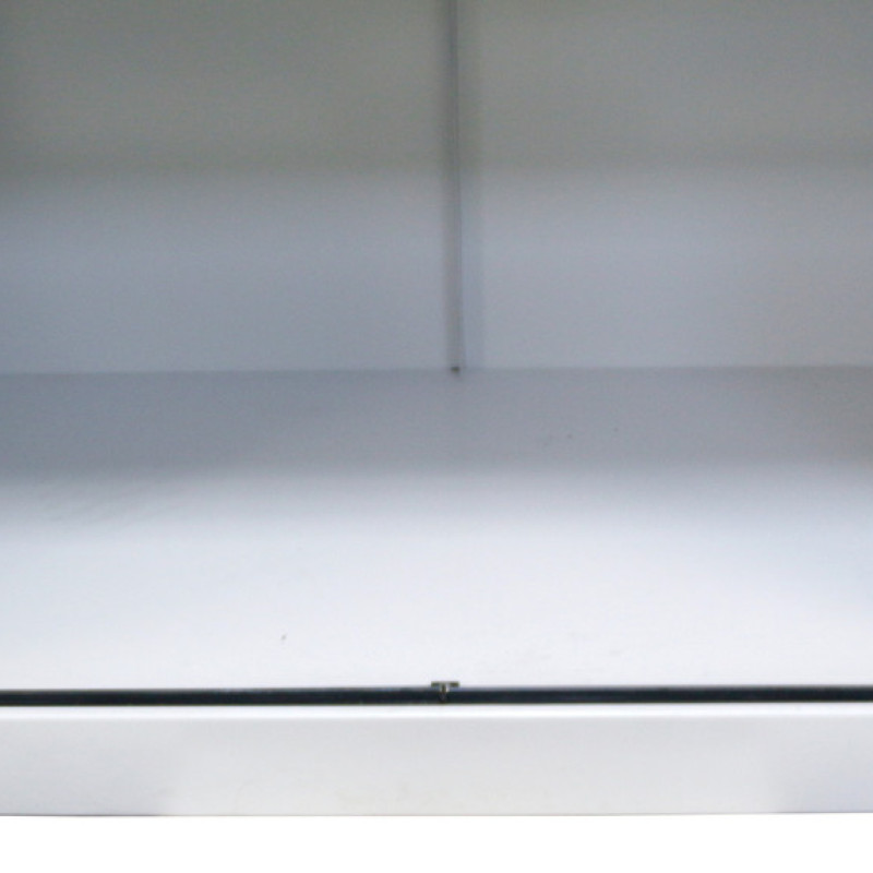 Металева офісна шафа з дверима типу жалюзі