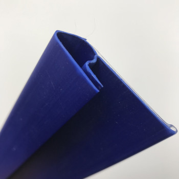 KE39 синій, 900 мм Цінникотримач  на кошики з металевих прутів