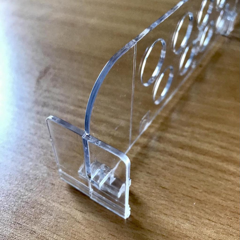 DIV60-ВТ40 Пластиковий розділювач висотою 60 мм, 185-385 мм із переднім обмежувачем 40 мм