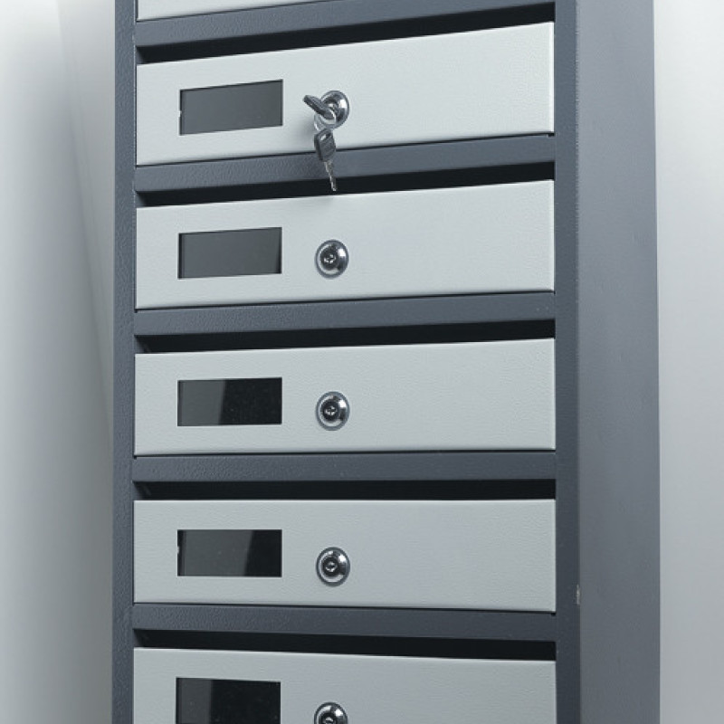 Скриня поштова багатосекційна на 4 квартири із задньою стінкою